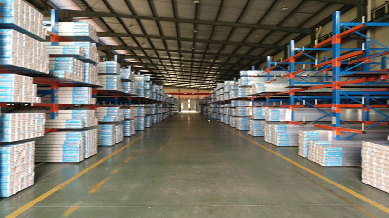 佛山钢铁行业悬臂货架应用